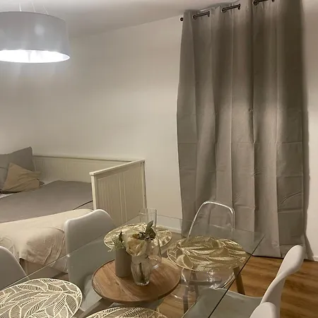 Apartment Stylisches Mit Dachterrasse Und Whirlpool Gersthofen