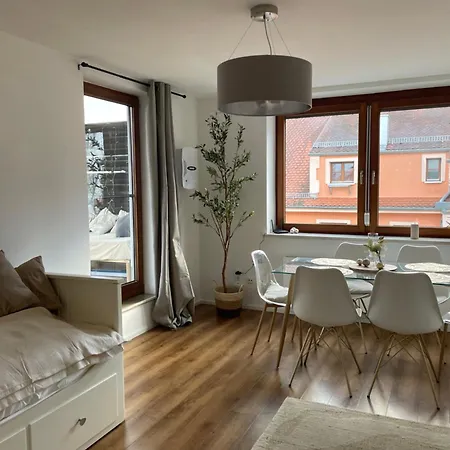 Stylisches Mit Dachterrasse Und Whirlpool