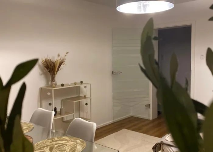 Stylisches Mit Dachterrasse Und Whirlpool *