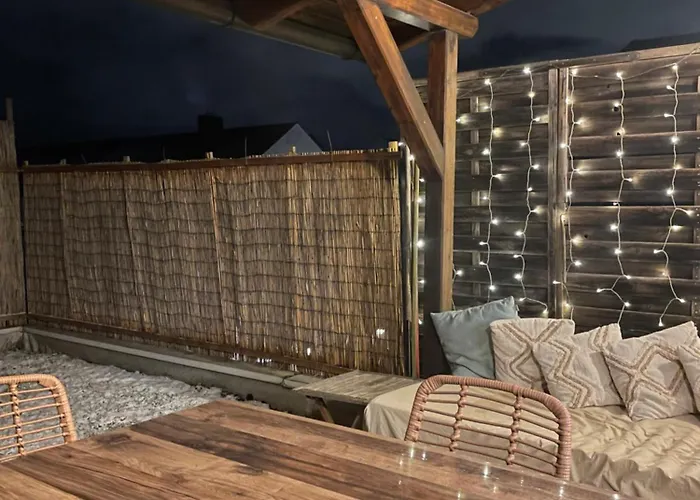 Stylisches Mit Dachterrasse Und Whirlpool Appartamento