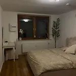 Stylisches Mit Dachterrasse Und Whirlpool 아파트 게르슈토펜