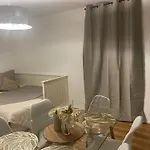 아파트 Stylisches Mit Dachterrasse Und Whirlpool 게르슈토펜