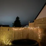 Stylisches Mit Dachterrasse Und Whirlpool