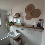 Stylisches Mit Dachterrasse Und Whirlpool 게르슈토펜