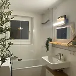 Stylisches Mit Dachterrasse Und Whirlpool 아파트 게르슈토펜