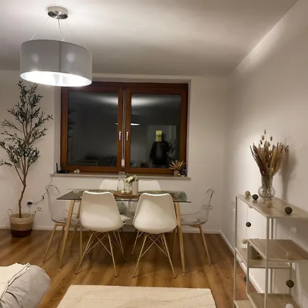 Stylisches Mit Dachterrasse Und Whirlpool Apartment *
