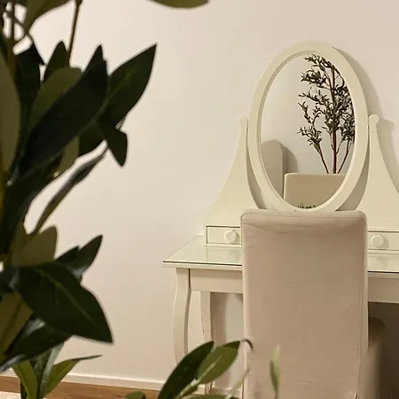 Stylisches Mit Dachterrasse Und Whirlpool Lejlighed Gersthofen