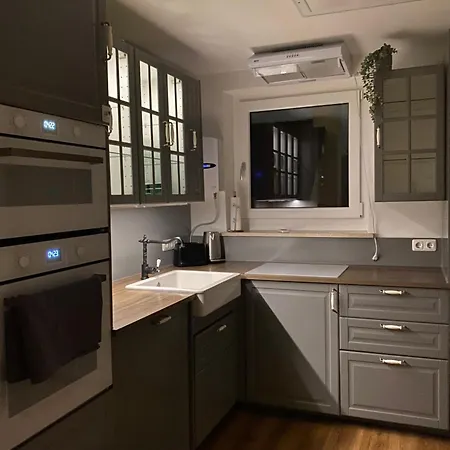 Stylisches Mit Dachterrasse Und Whirlpool *