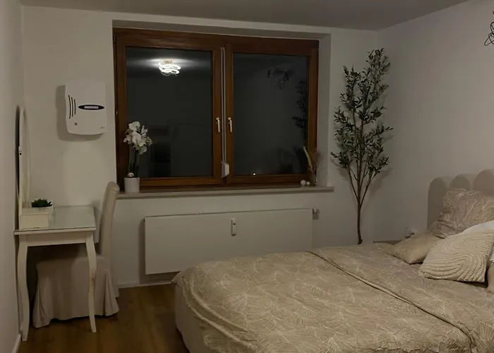 Stylisches Mit Dachterrasse Und Whirlpool Apartment Gersthofen