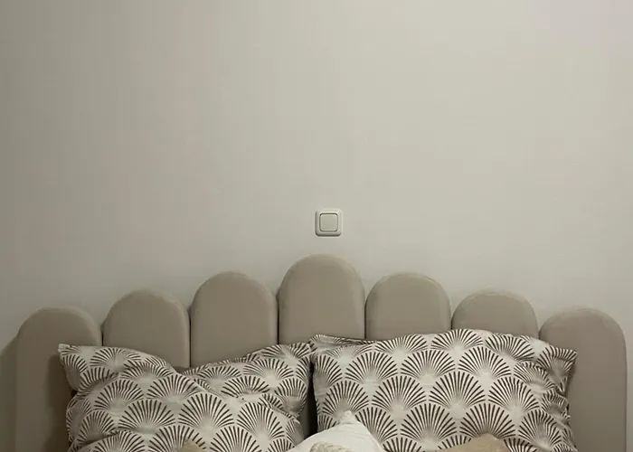 Stylisches Mit Dachterrasse Und Whirlpool