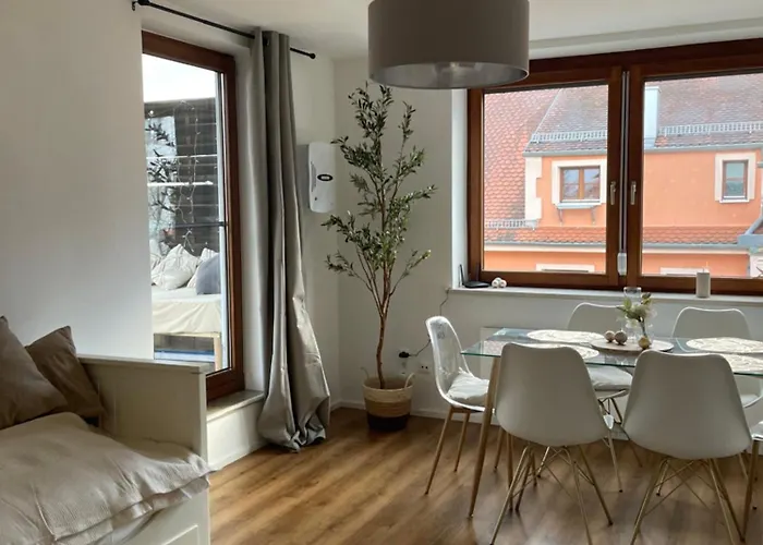 Stylisches Mit Dachterrasse Und Whirlpool